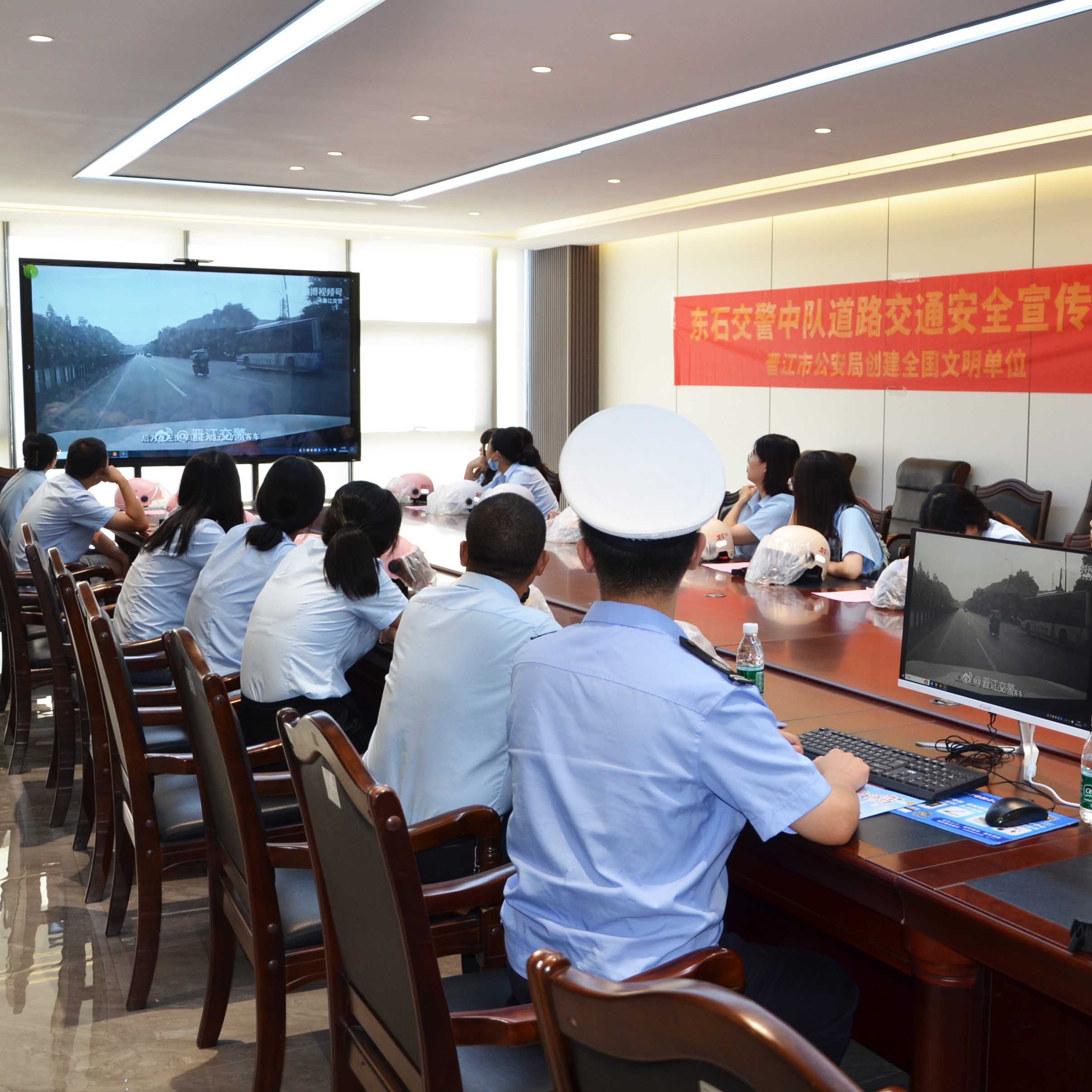 東石交警中隊走進優安納傘業，共筑交通安全防線